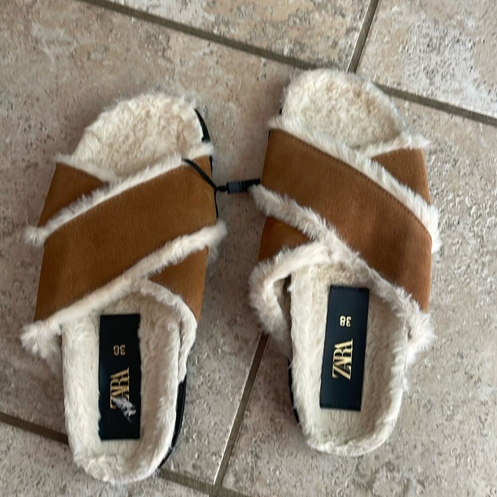 ZARA Faux Fur Lined Leather Slide Sandals - Picture 2 of 16